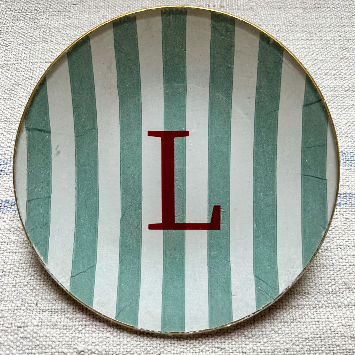 Plato PAN letra L