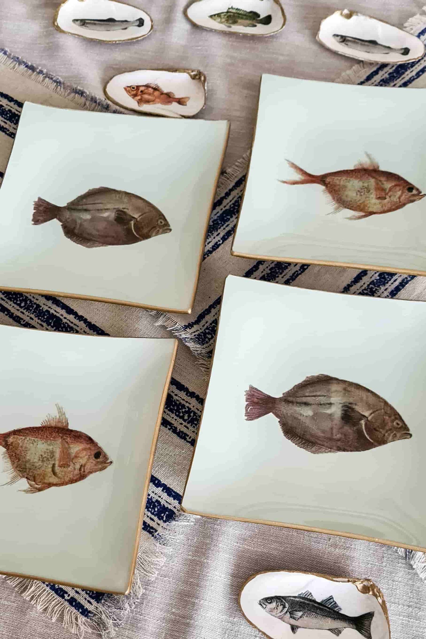 Conjunto platos cuadrados de pan Peces