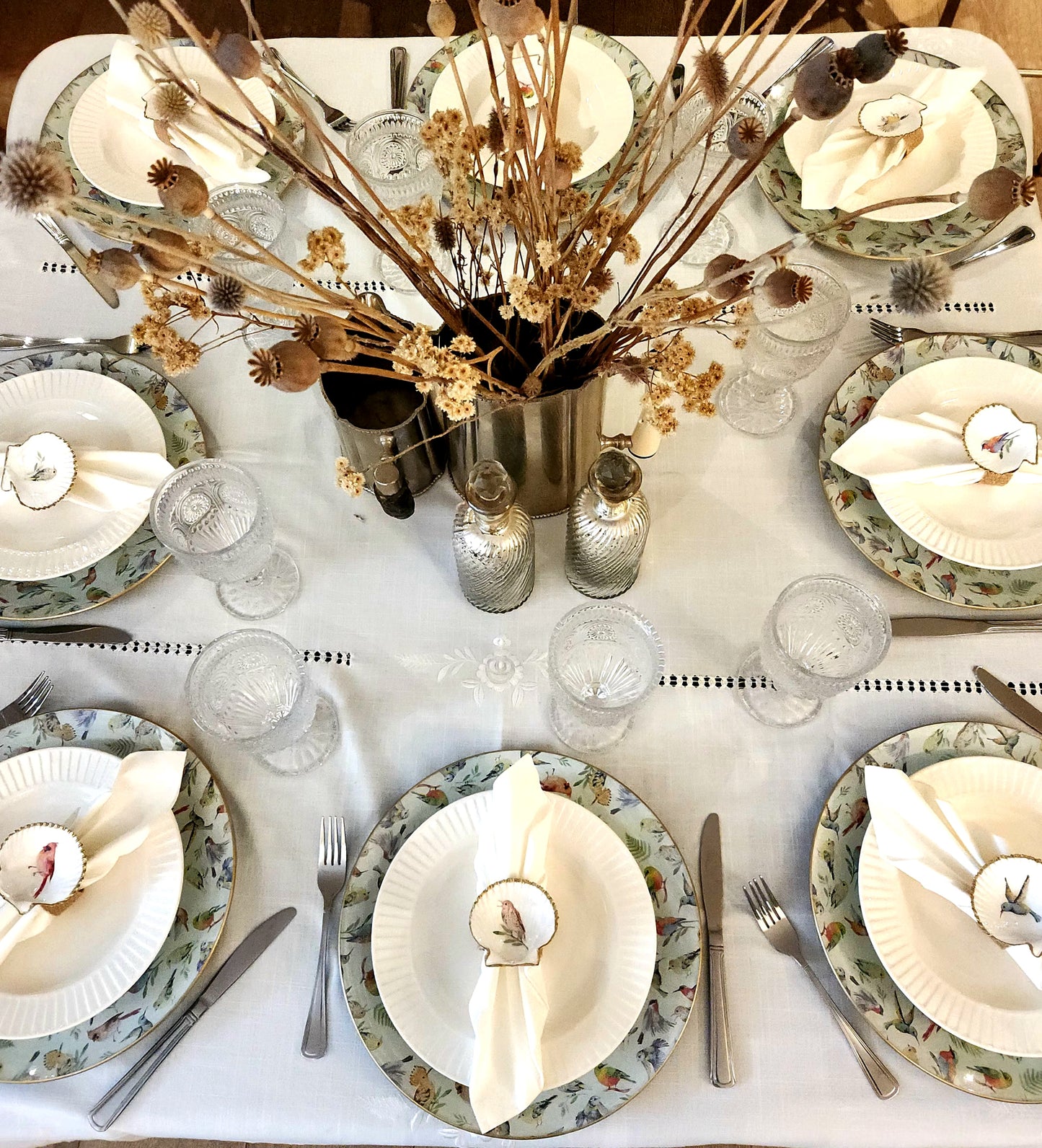 Conjunto plato base y servilletero  diseño pájaros  (8 personas)