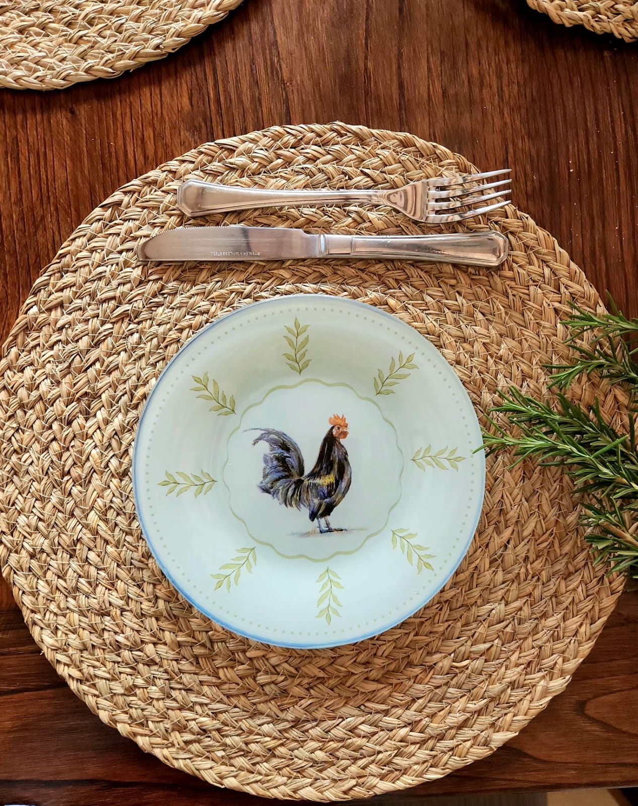 Conjunto de platos con diseño gallo negro plato de fondo + plato de pan (6 personas)