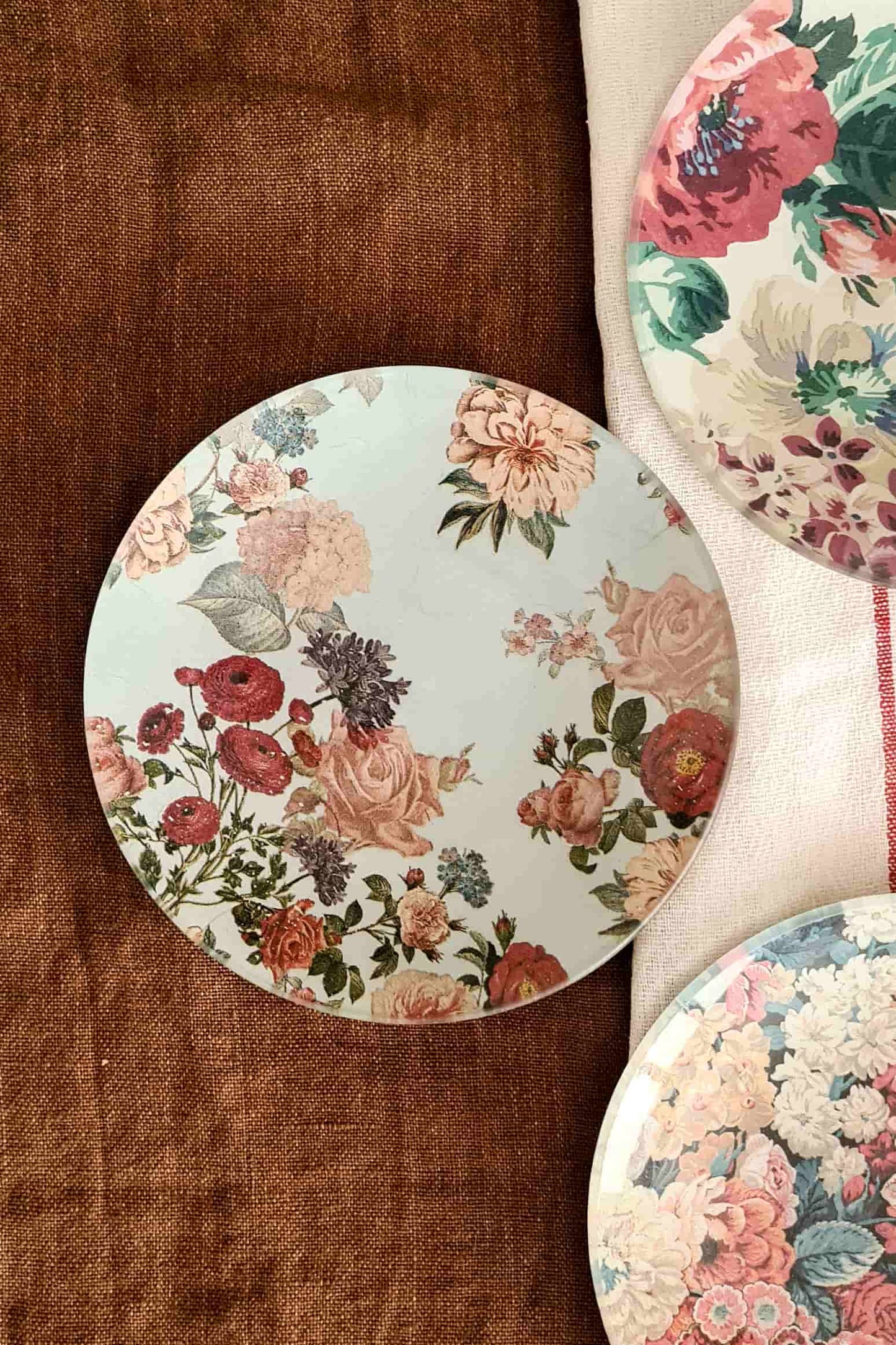 Conjunto platos de pan "Flora"