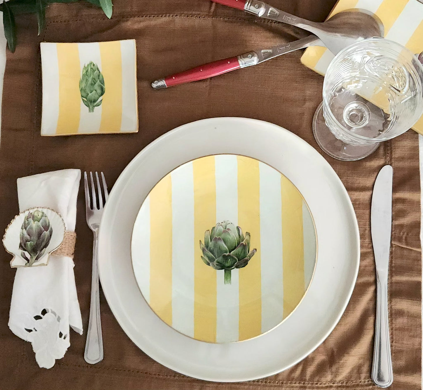 Conjunto 4 platos de postre alcachofas
