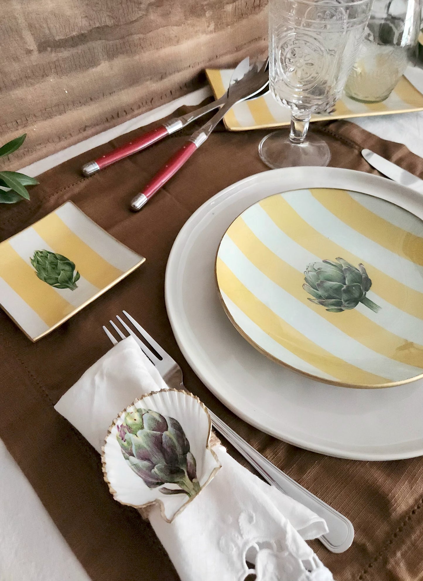 Conjunto 4 platos de postre alcachofas