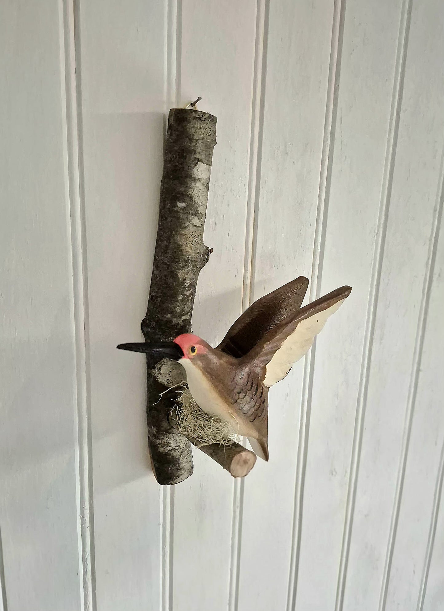 Pájaro tallado Colibrí café
