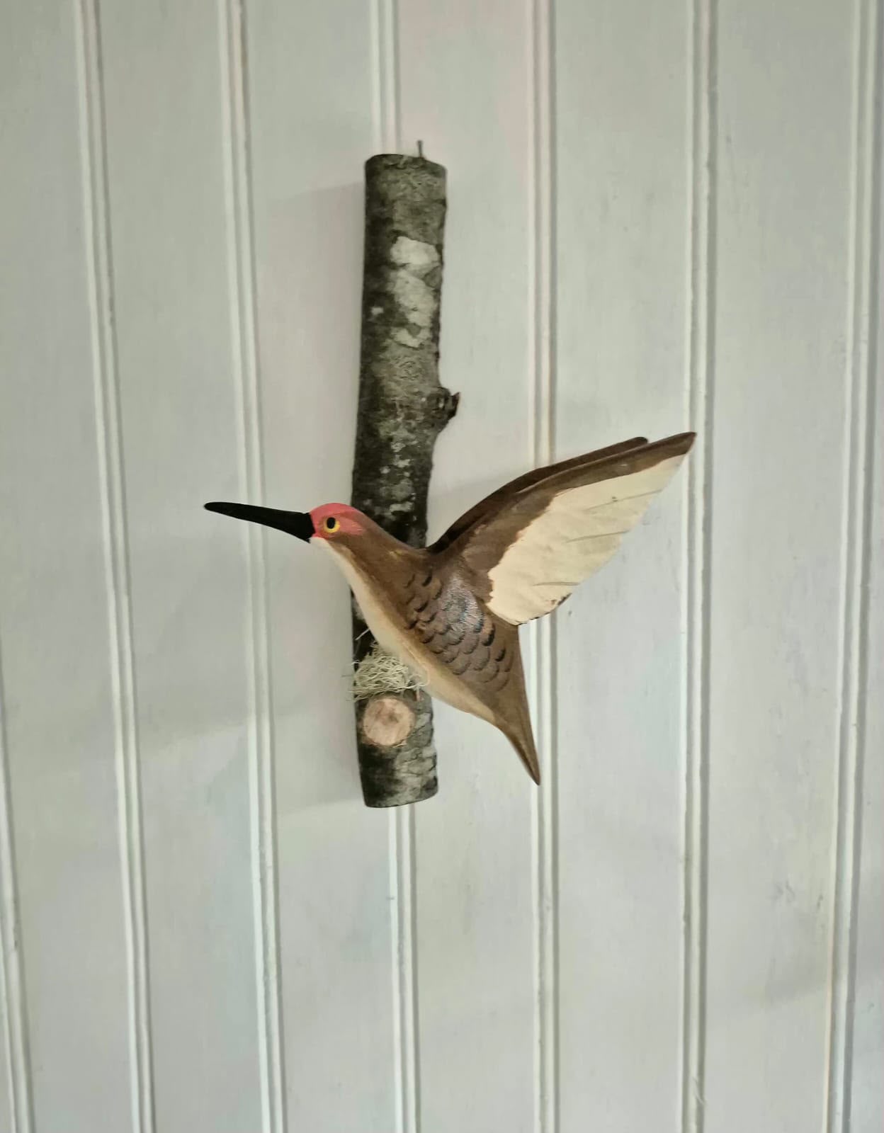 Pájaro tallado Colibrí café