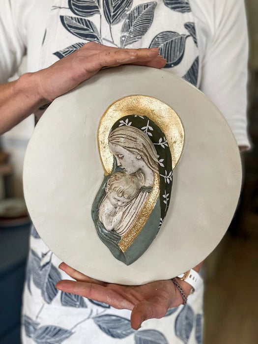 Virgen pintada a mano Inés