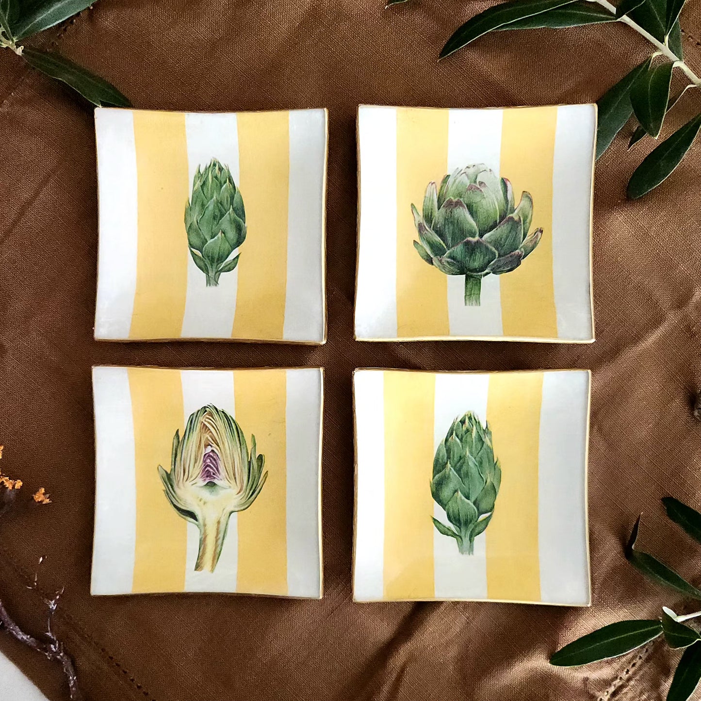 Conjunto 4 mini platos de pan diseño rayas y alcachofas 10cm