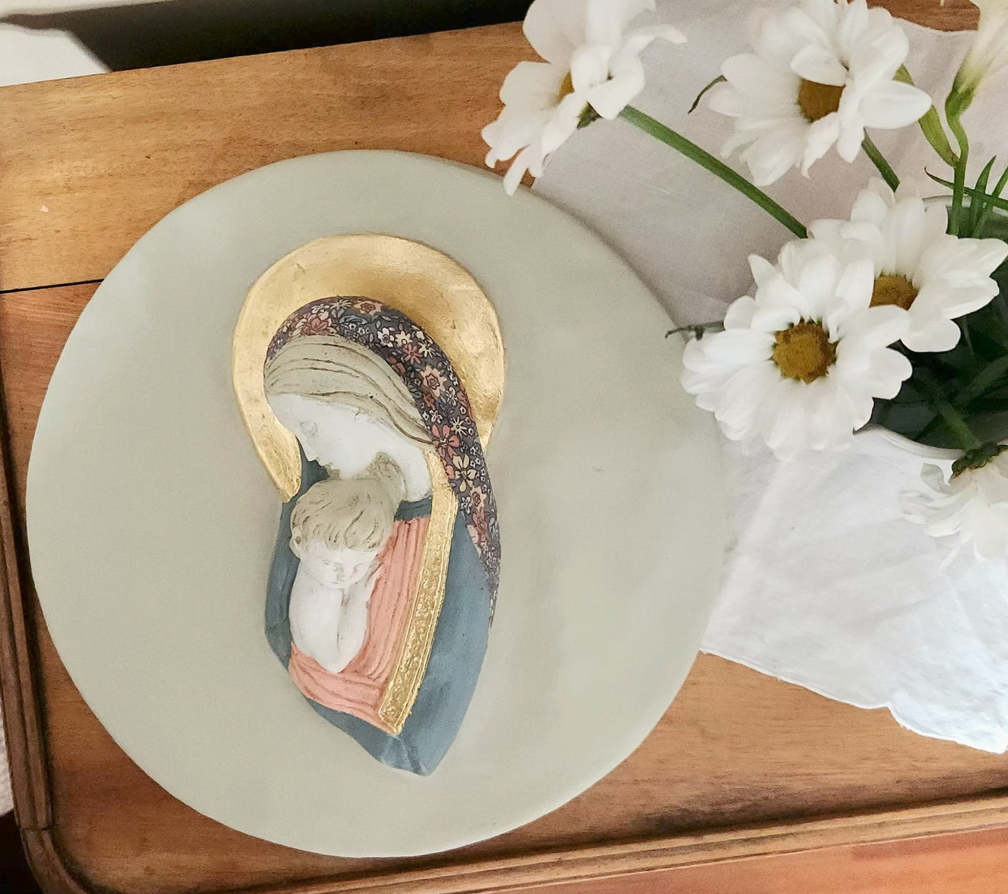 Virgen pintada a mano diseño Aurora
