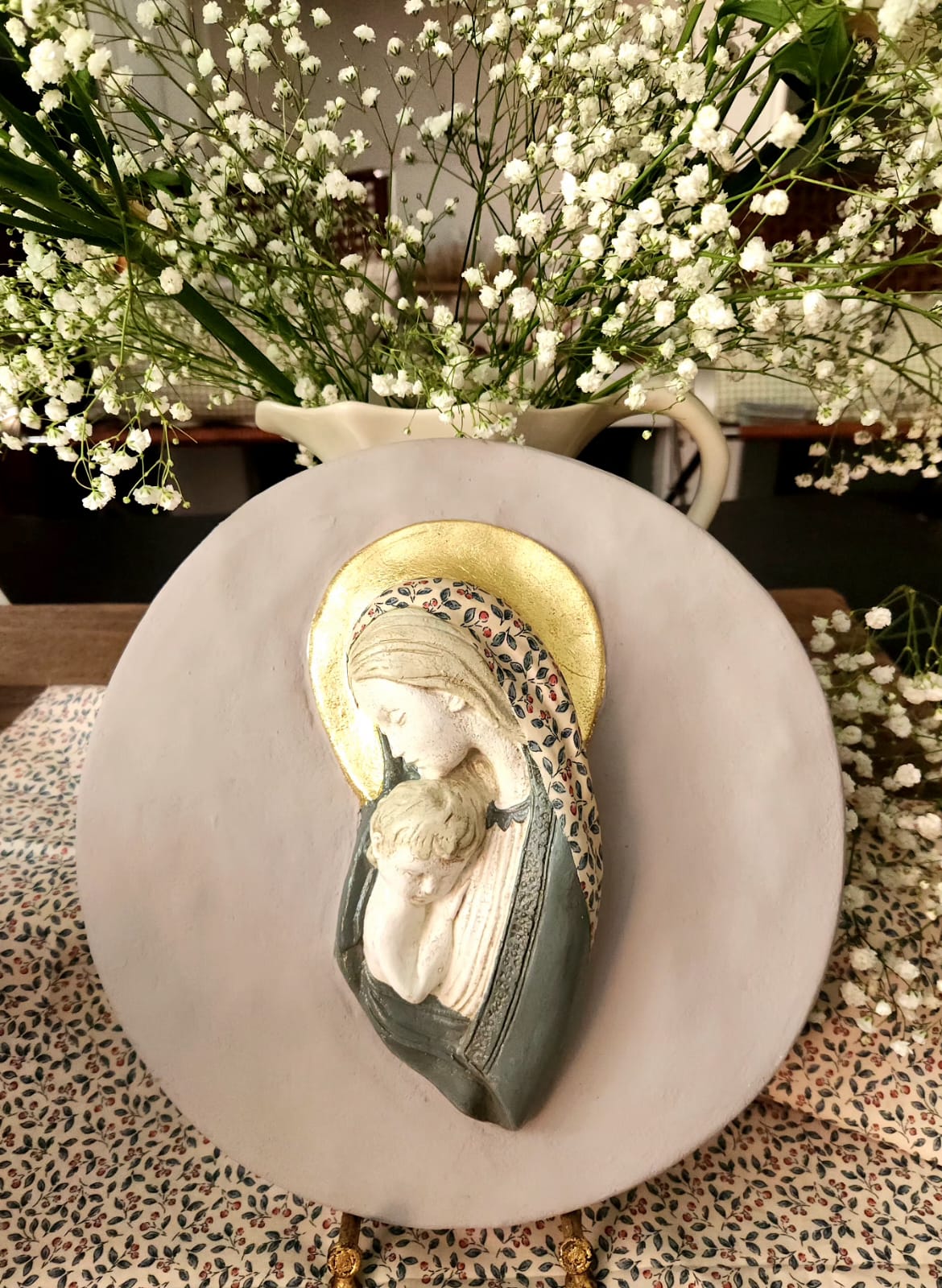 Virgen pintada a mano Manto hojas