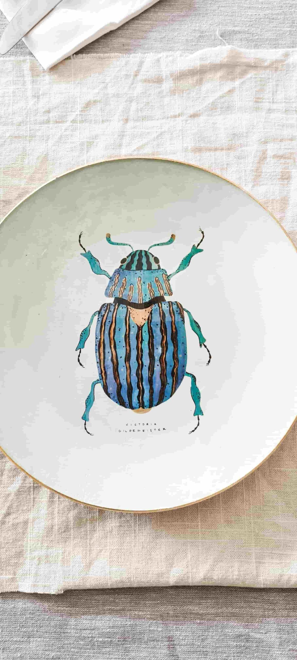 Plato Redondo 25cm Escarabajo Azul